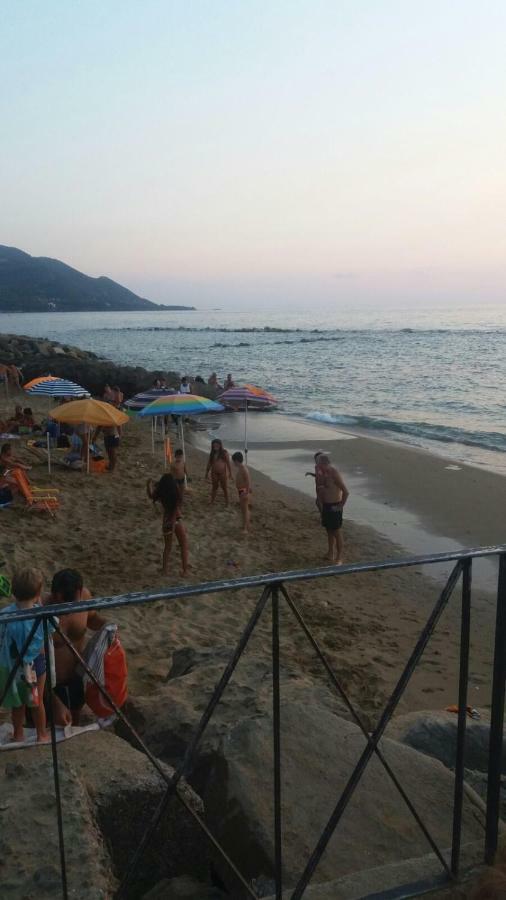 La Casa Di Checco Apartman Santa Maria di Castellabate Kültér fotó